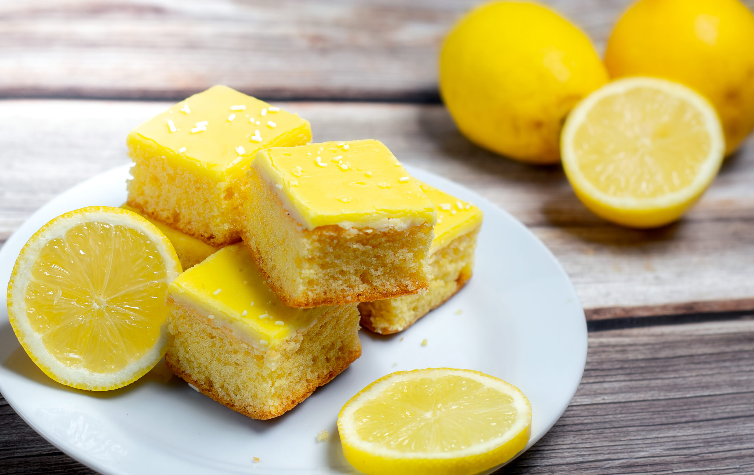 Lemon cake slices